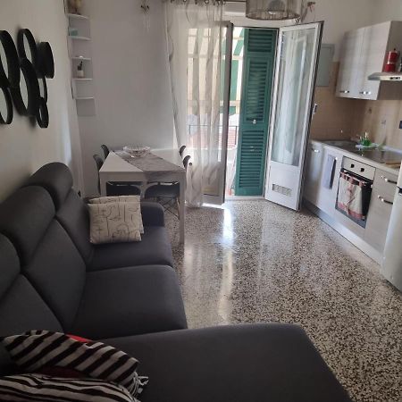 Al Mare Da Gaia Apartman Savona Kültér fotó
